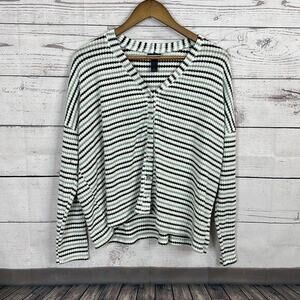 Daytrip Top Shirt‎ Womens Large White Gray Striped Waffle Knit Boxy Casual